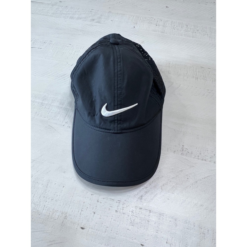 Nike Golf Women's Perforated Lightweight Heritage86 Cap